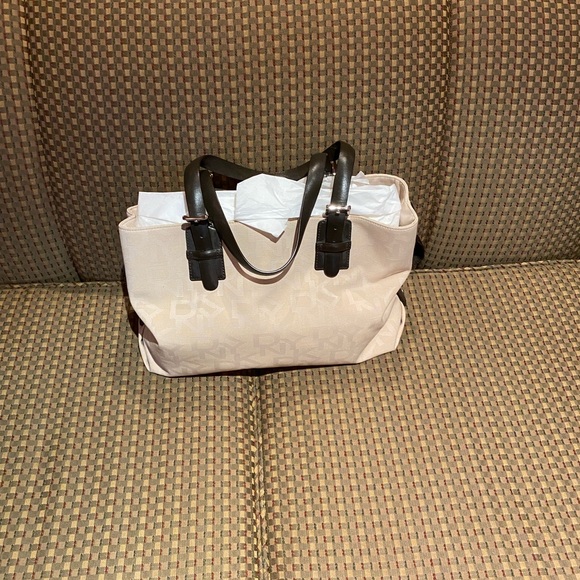 Donna Karan Tote - Picture 1 of 8